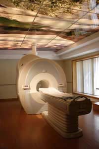 IRM L'IRM permet de révéler avec précision l'arthrose lombaire